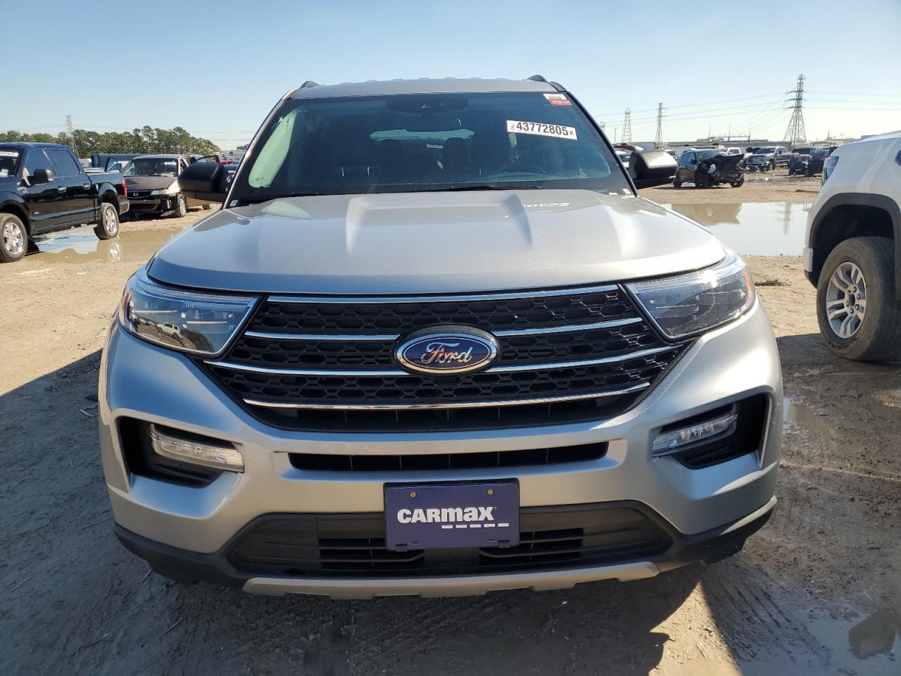 2023 Ford Explorer - Image 5