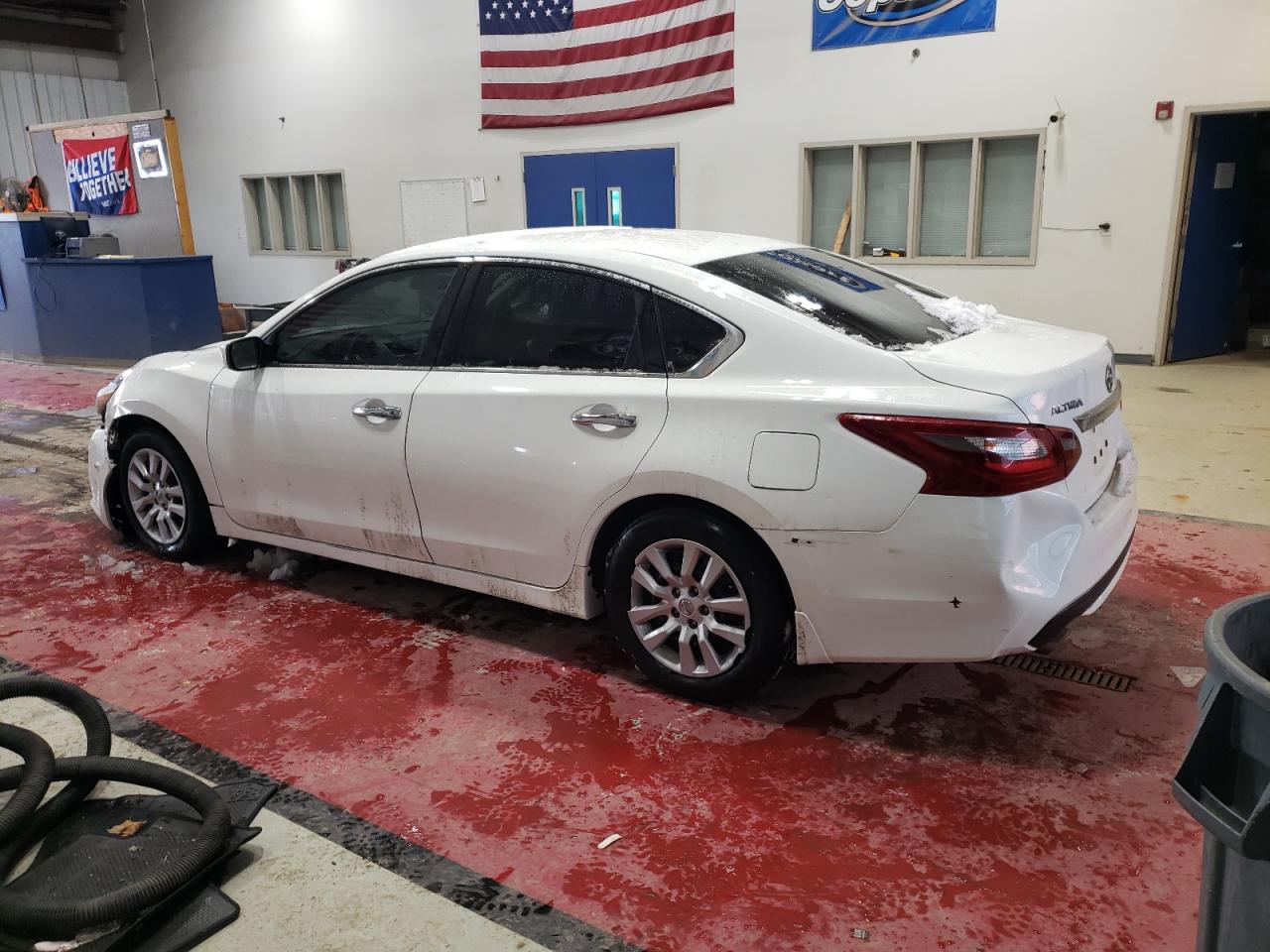 2018 Nissan Altima - Image 2