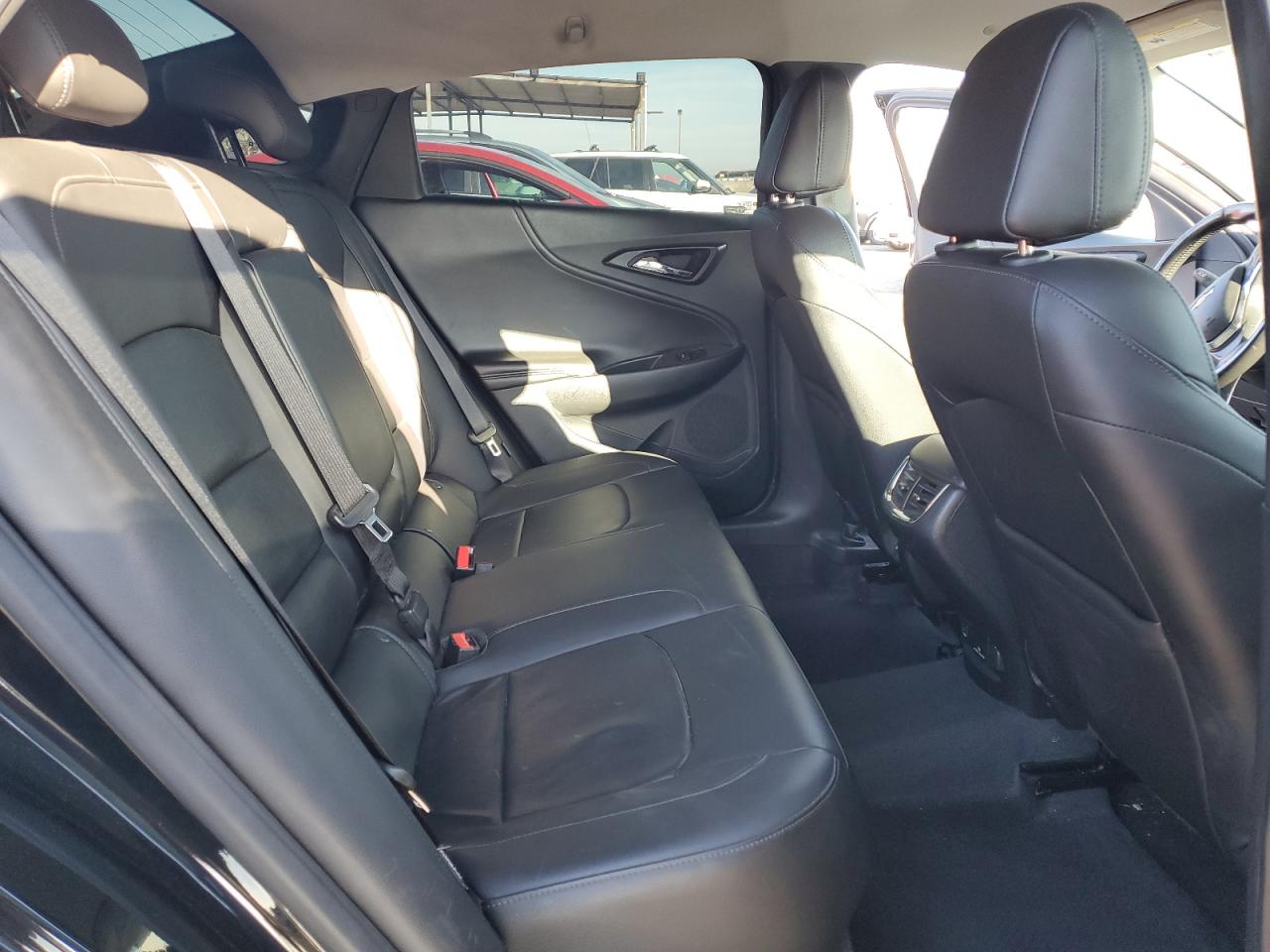 2018 Chevrolet Malibu - Image 10