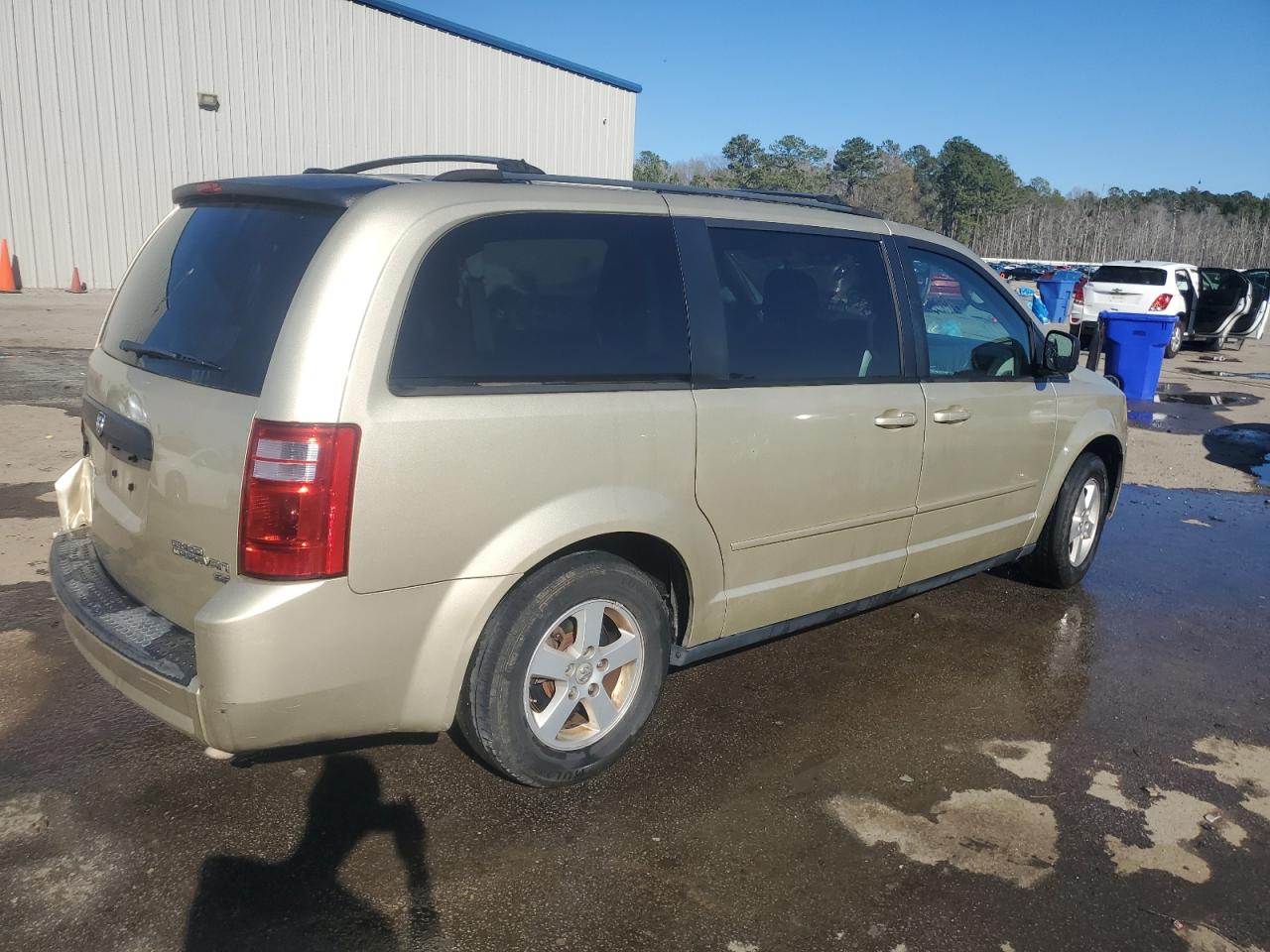2010 Dodge Caravan - Image 3