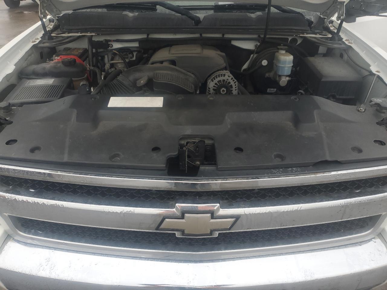 2009 Chevrolet Silverado - Image 11