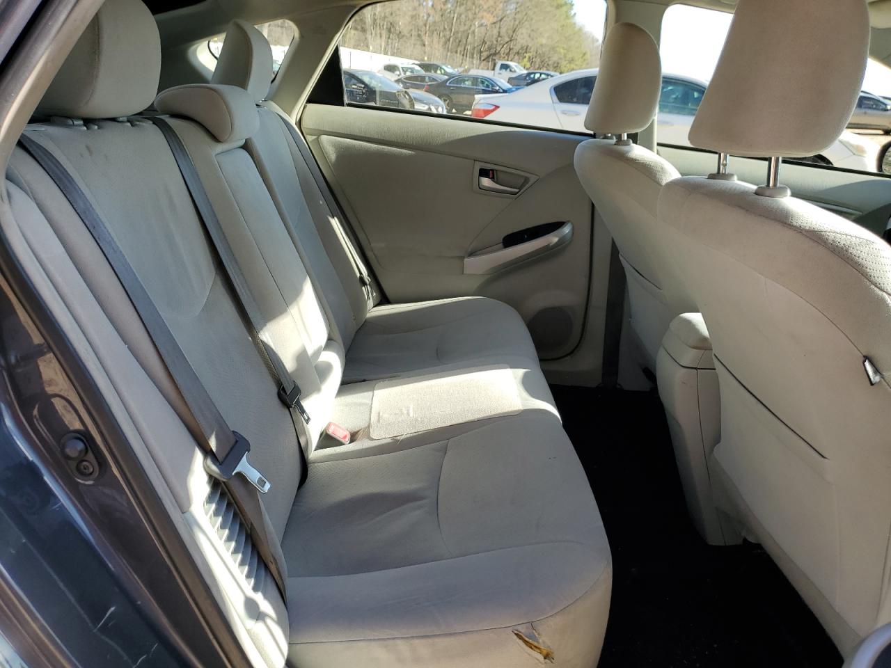 2015 Toyota Prius - Image 10