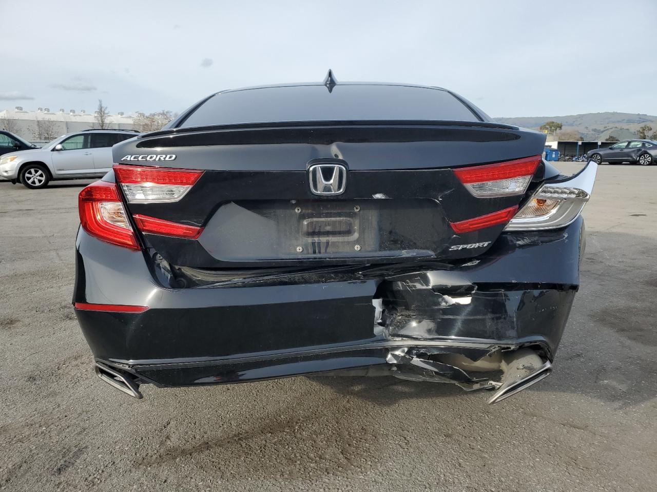 1HGCV1F39JA267947 HONDA ACCORD 2018
