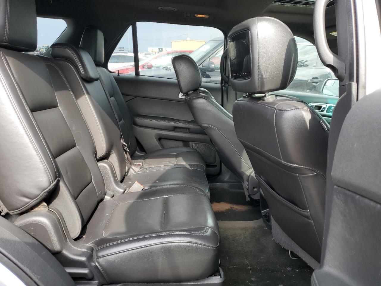 2014 Ford Explorer - Image 12