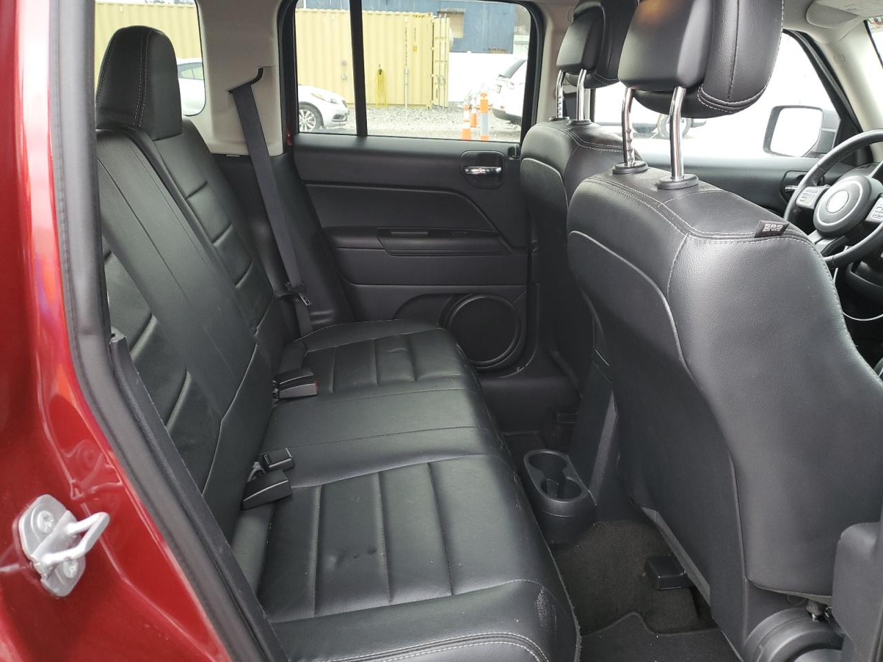 2015 Jeep Liberty (Patriot) - Image 11