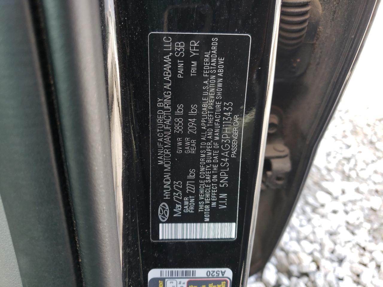2023 Hyundai Elantra - Image 12