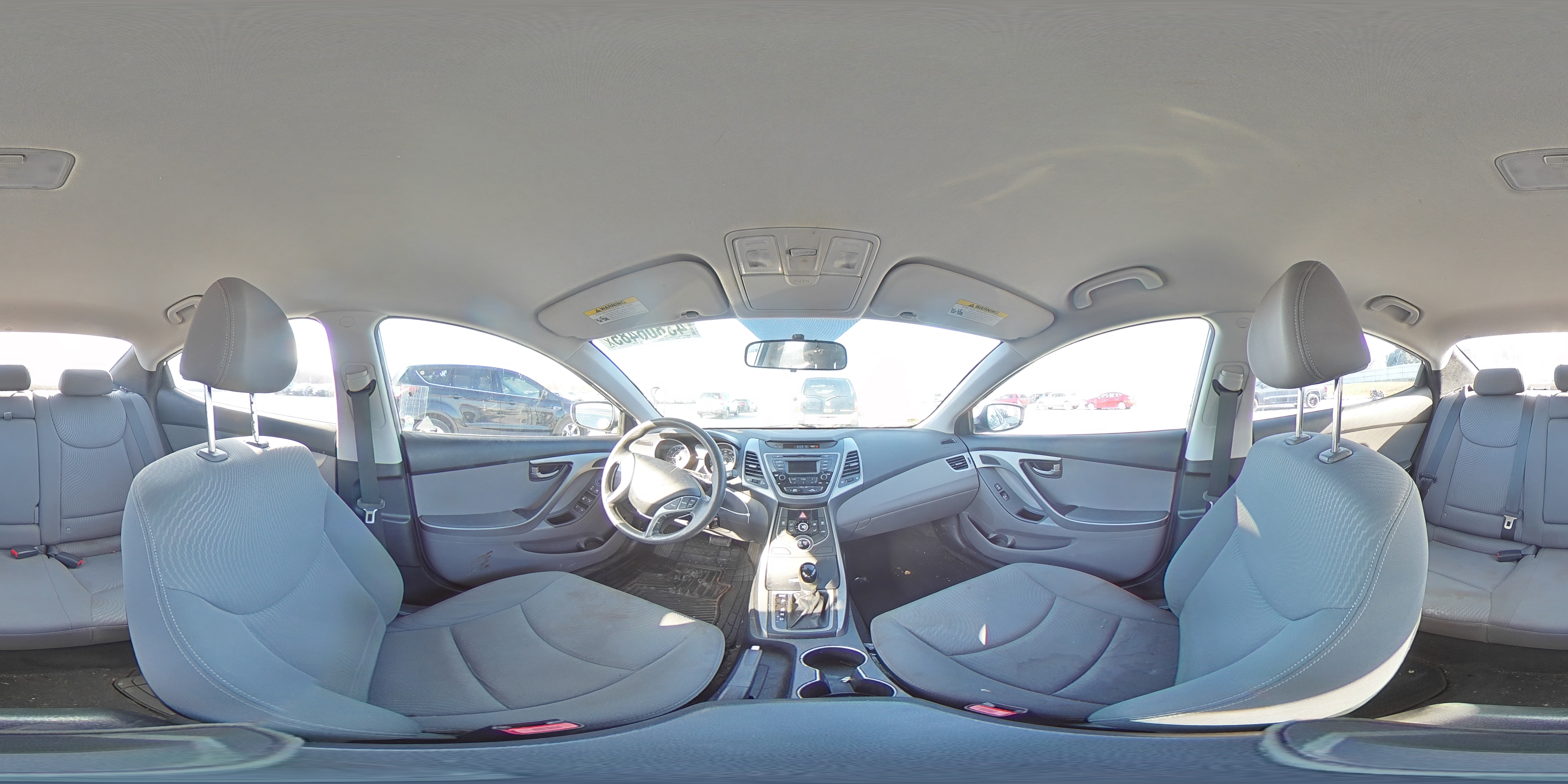 2016 Hyundai Elantra - Image 13