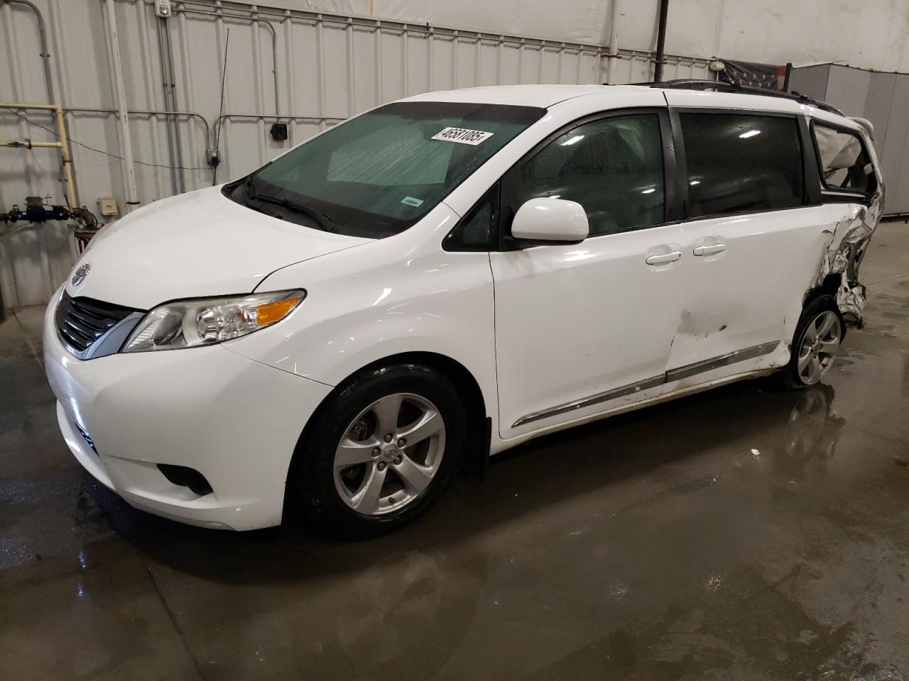 2013 Toyota Sienna - Image 1