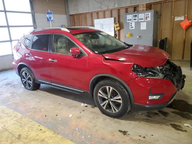  NISSAN ROGUE 2017 Красный