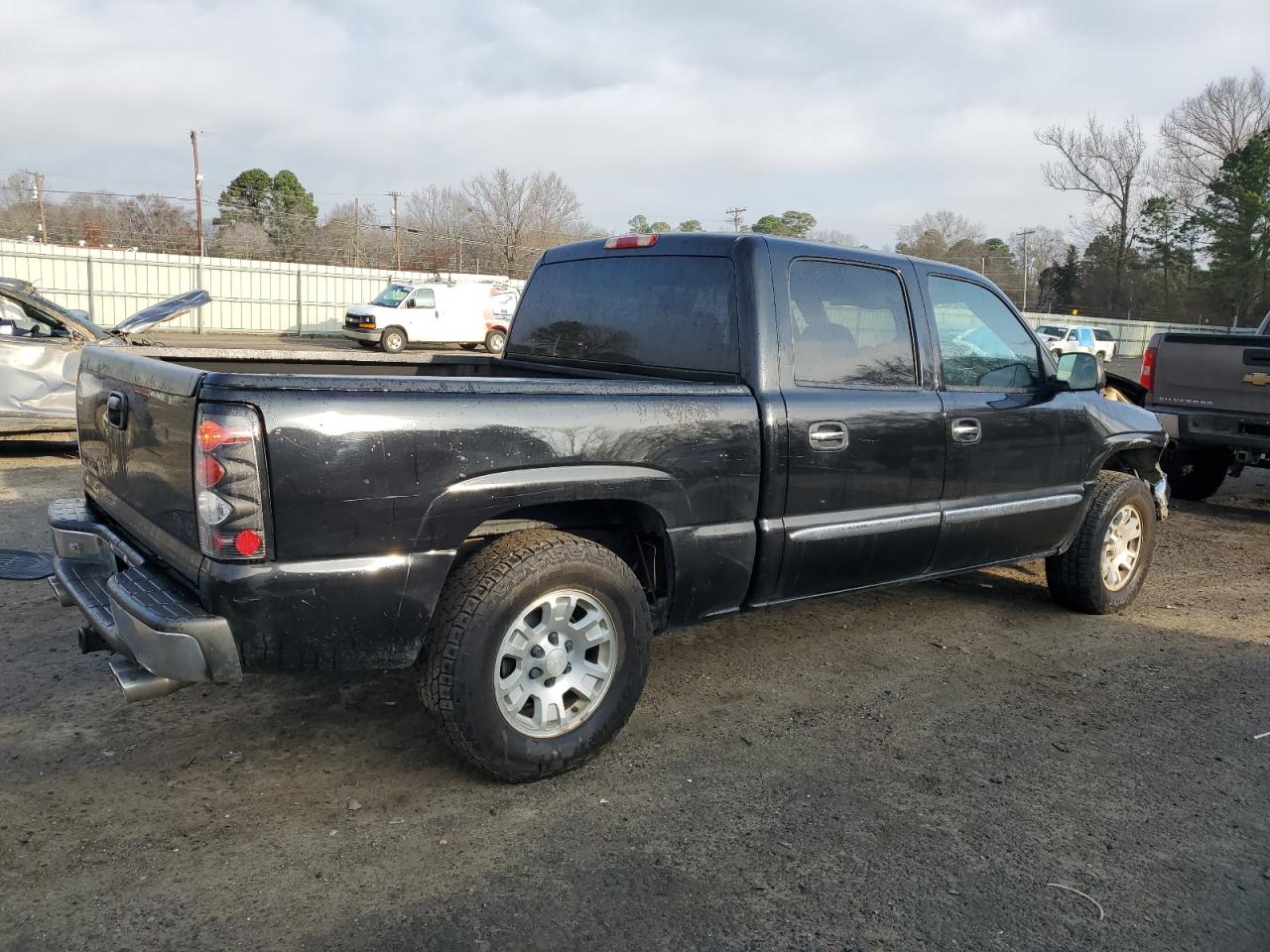 2006 GMC Sierra - Image 3