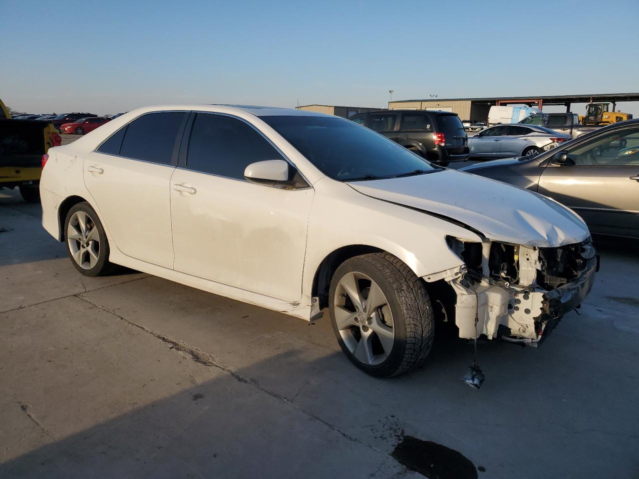 2014 Toyota Camry - Image 4