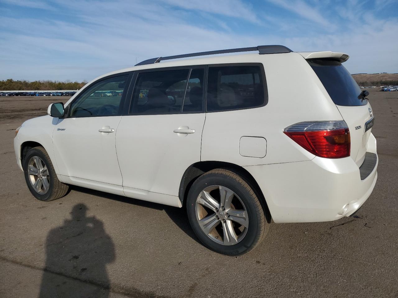 2008 Toyota Highlander - Image 2