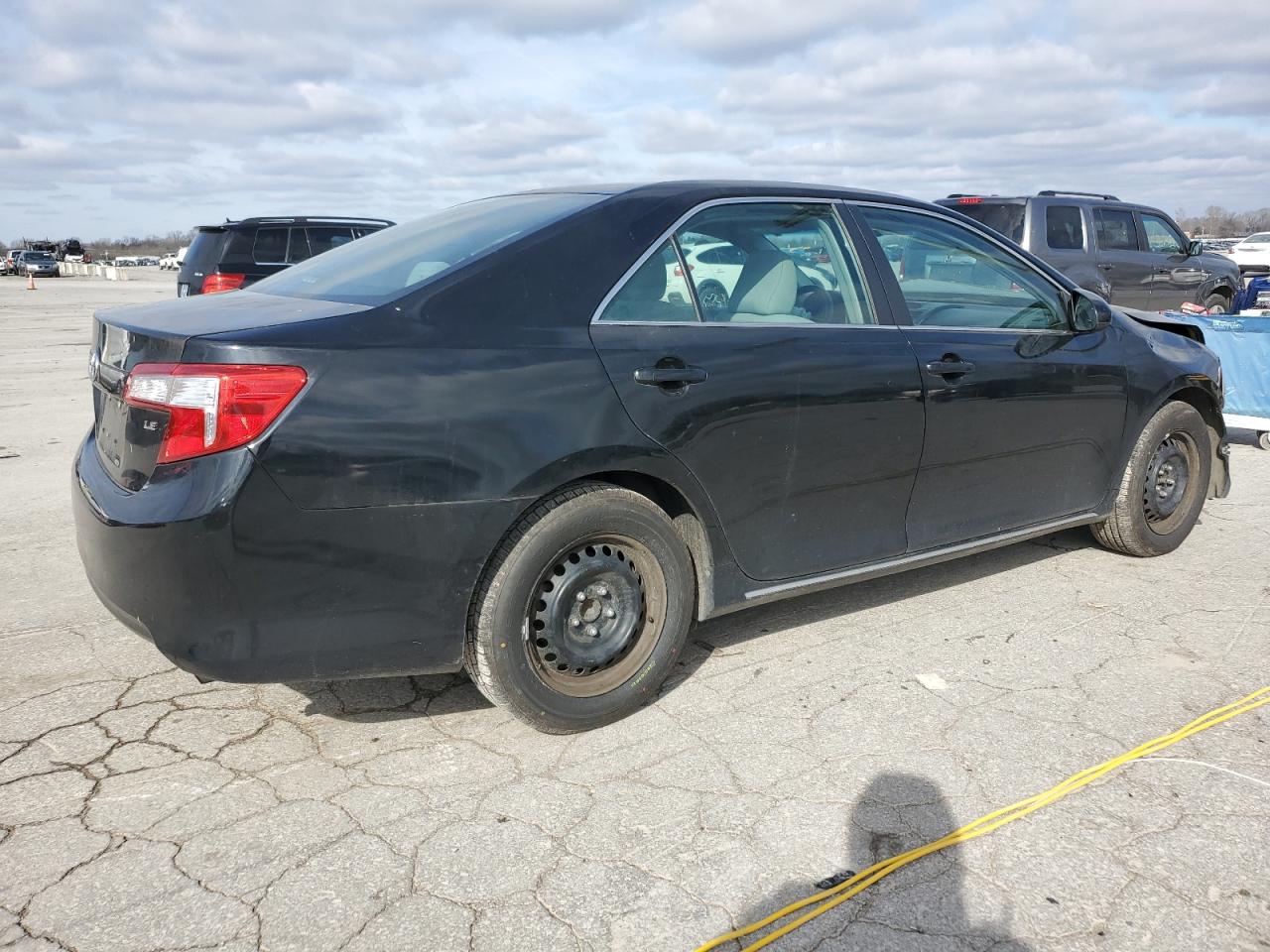 2014 Toyota Camry - Image 3