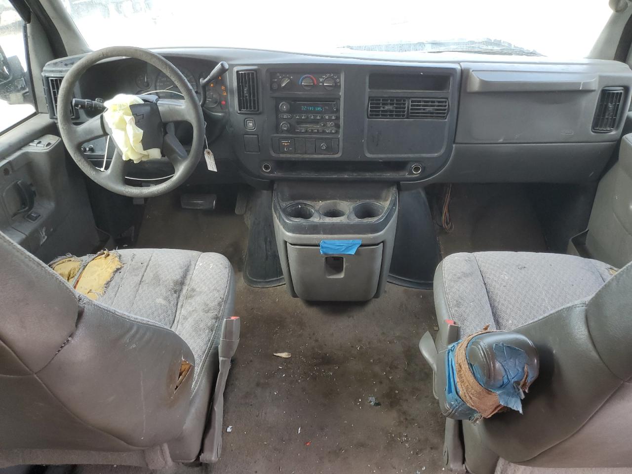 2006 Chevrolet Express - Image 8