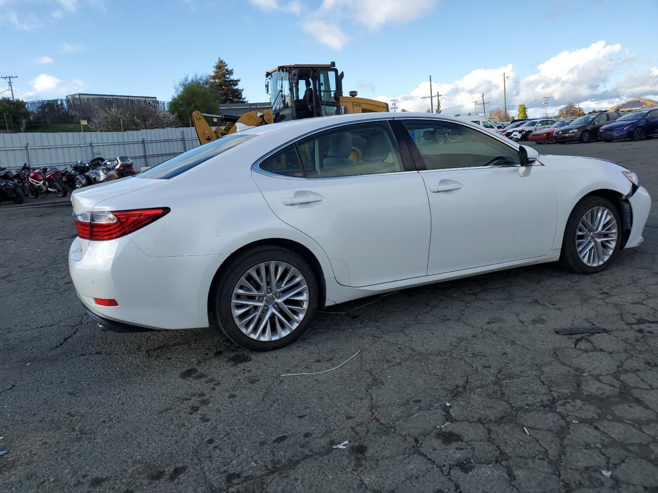 2013 Lexus ES - Image 3