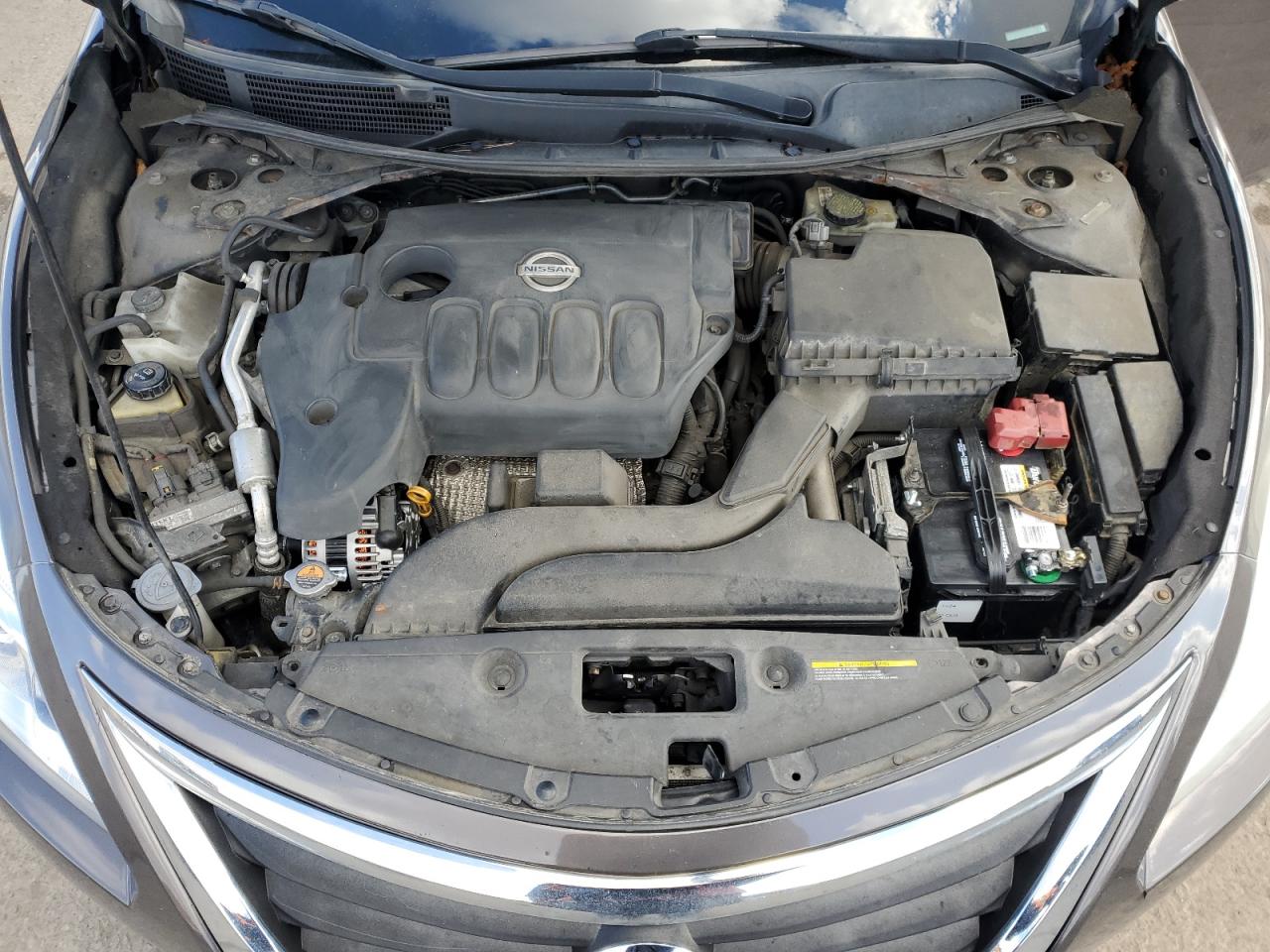 2015 Nissan Altima - Image 12