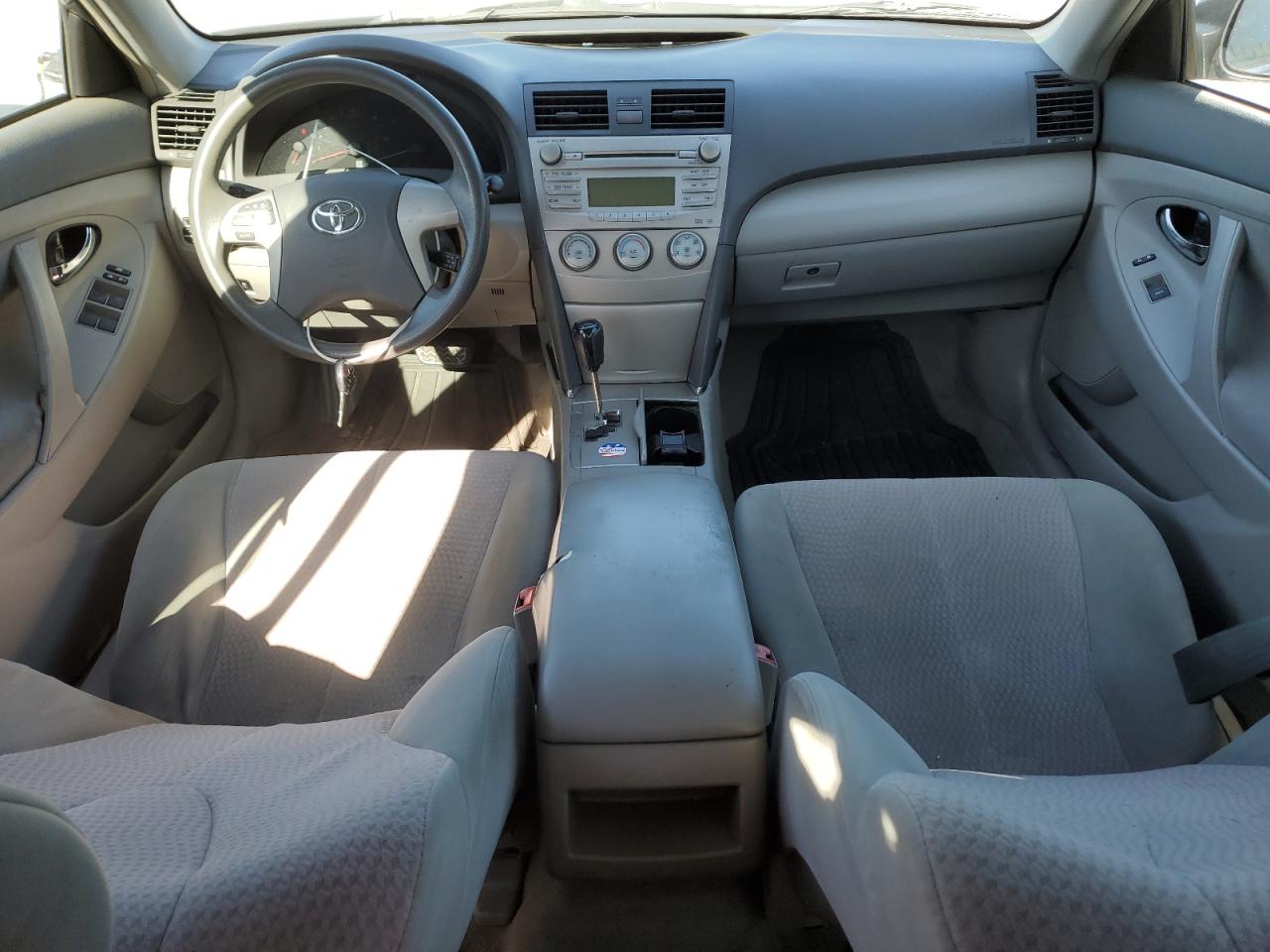 2011 Toyota Camry - Image 8