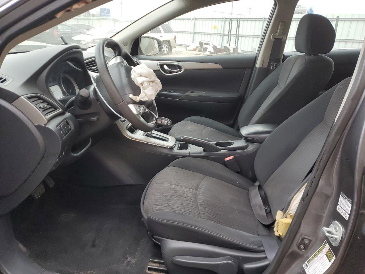 2015 Nissan Sentra - Image 7