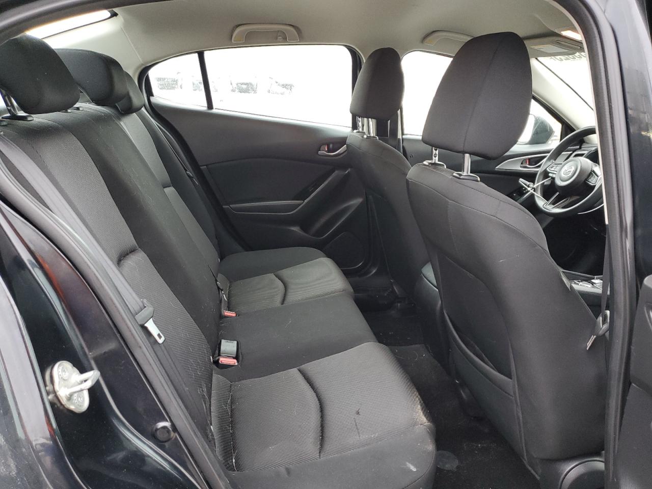 2018 Mazda 3 - Image 10