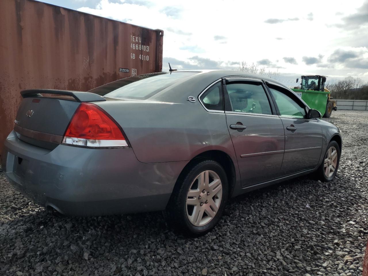 2006 Chevrolet Impala - Image 3