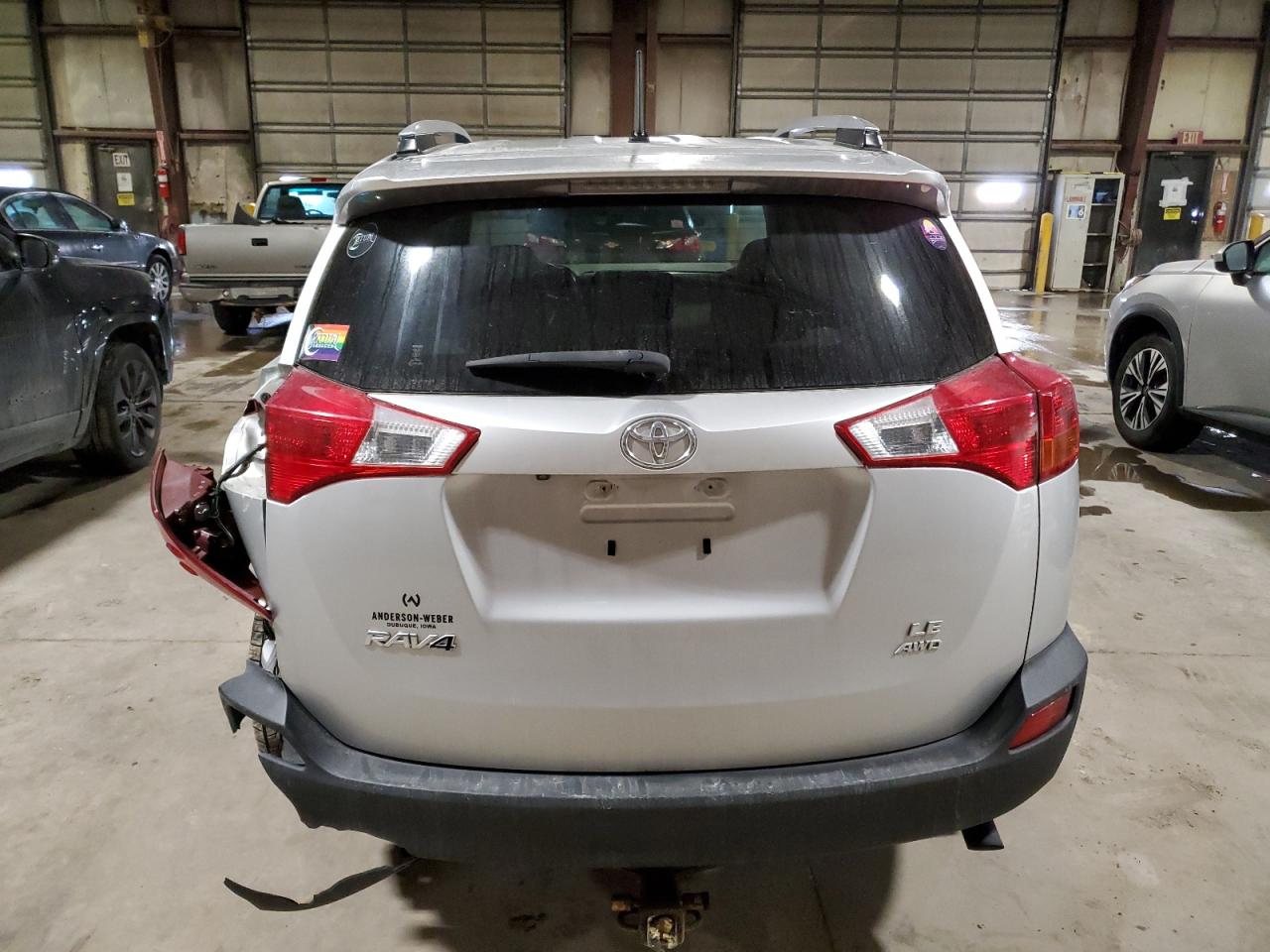 2015 Toyota RAV 4 - Image 6