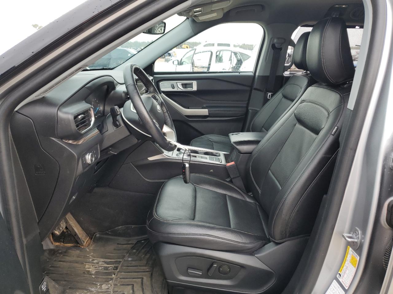 2022 Ford Explorer - Image 7