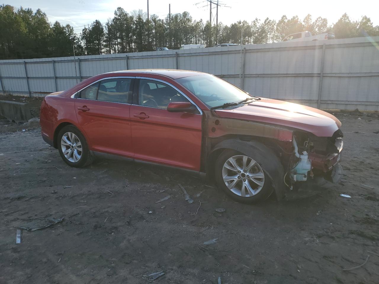 2011 Ford Taurus - Image 4
