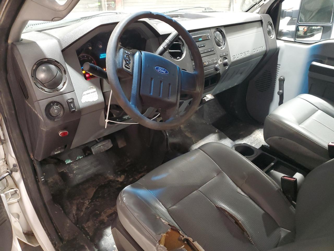 2011 Ford F250 - Image 8