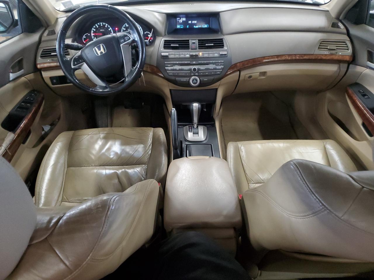 2009 Honda Accord - Image 8