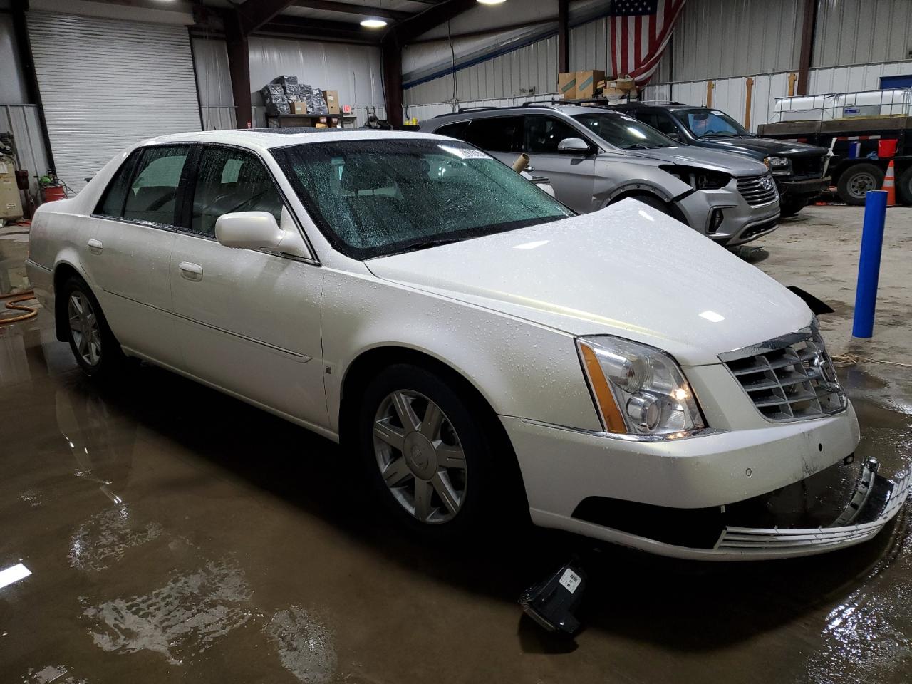 2007 Cadillac DTS - Image 4