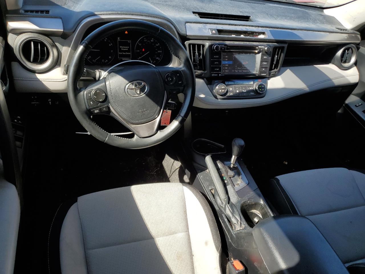 2017 Toyota RAV 4 - Image 8