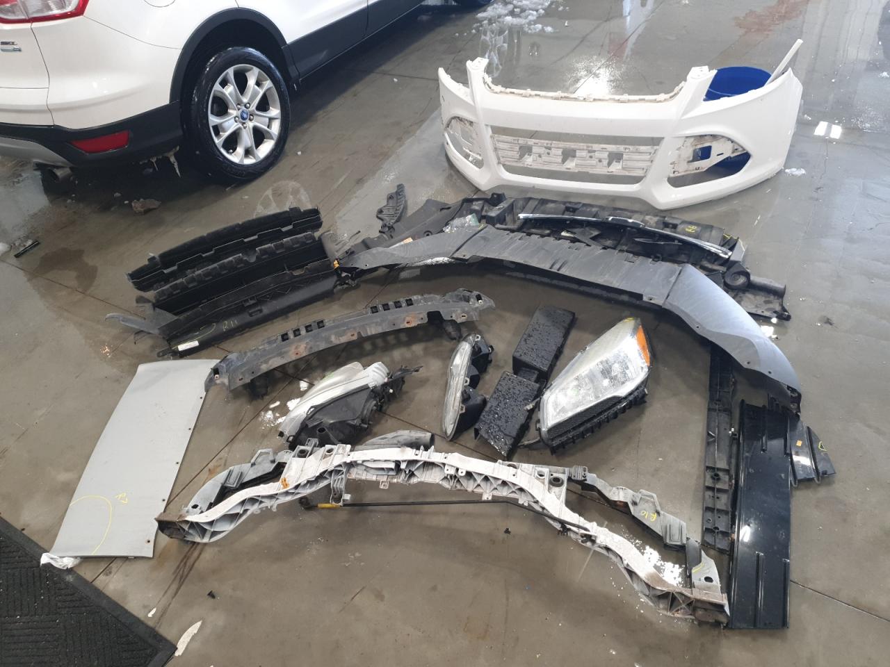 2013 Ford Escape - Image 13