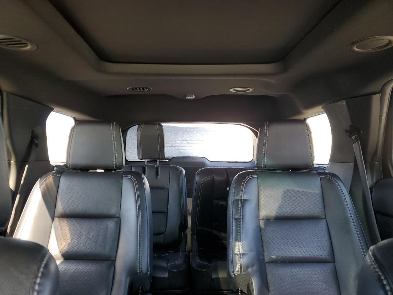 2015 Ford Explorer - Image 10