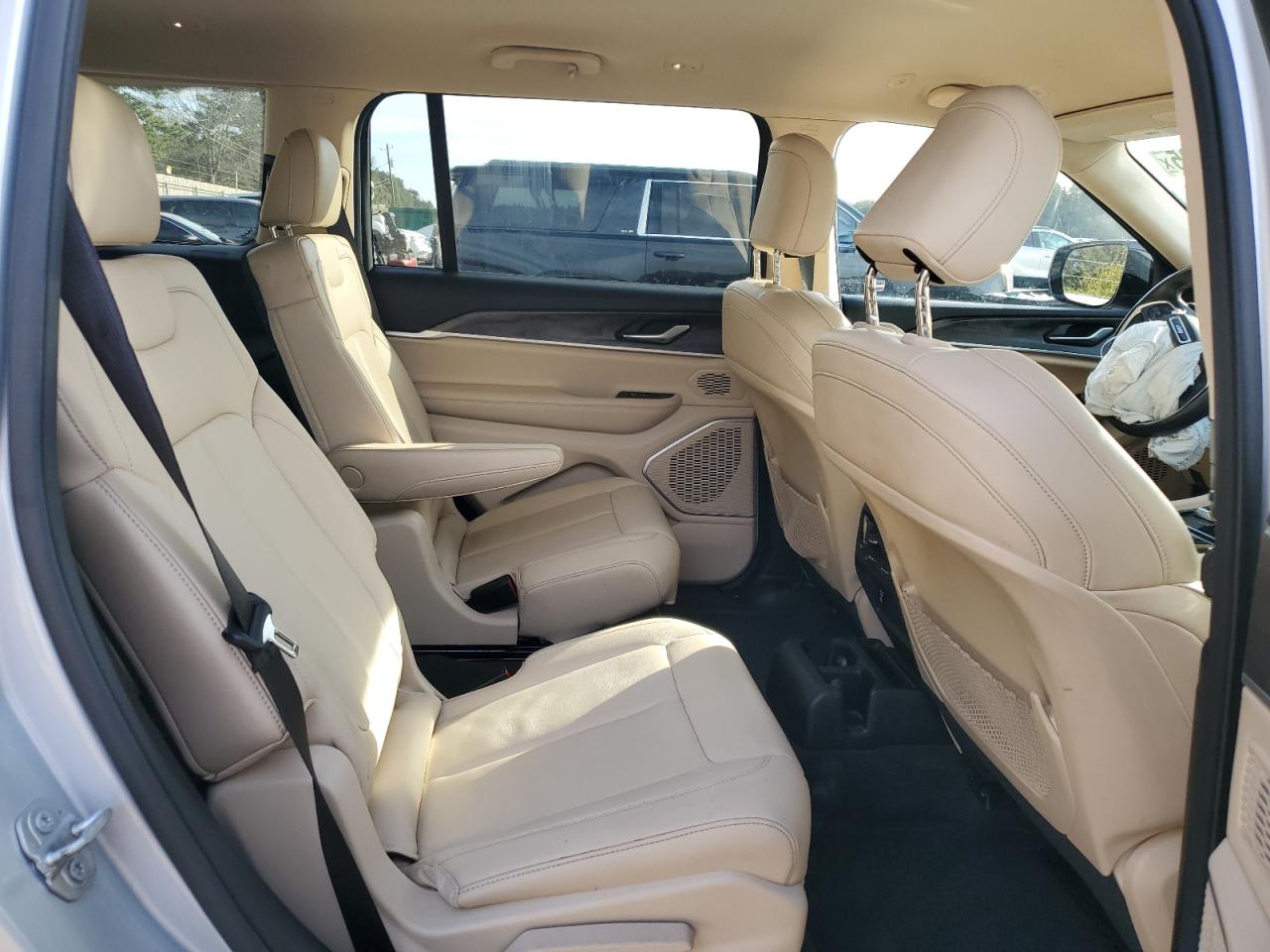 2021 Jeep Grand Cherokee - Image 11