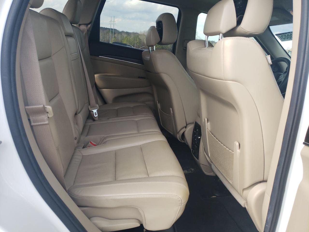 2014 Jeep Grand Cherokee - Image 11