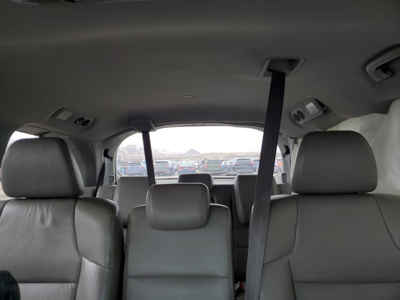 2011 Honda Odyssey - Image 10