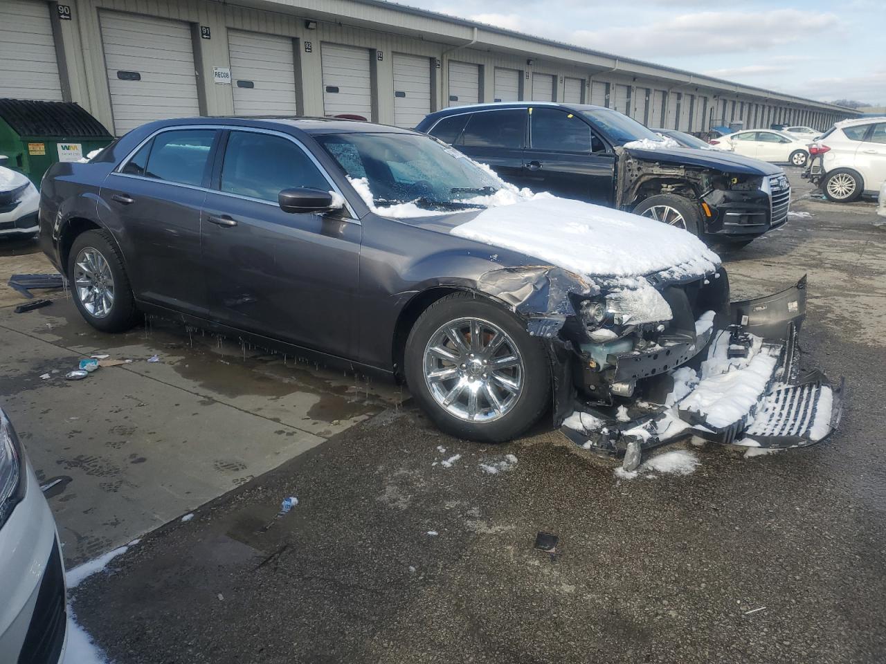 2014 Chrysler 300 - Image 4