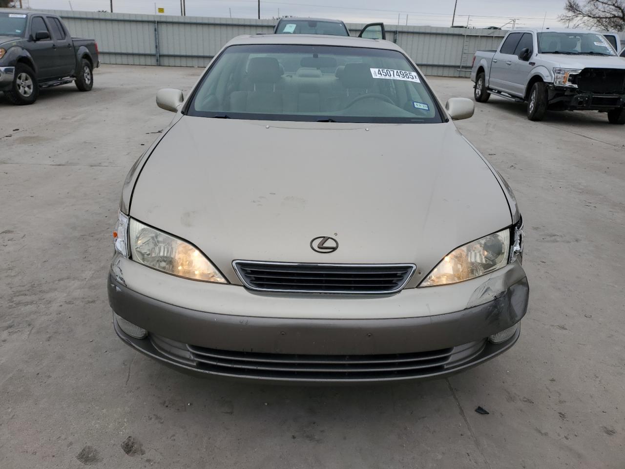1999 Lexus ES - Image 5