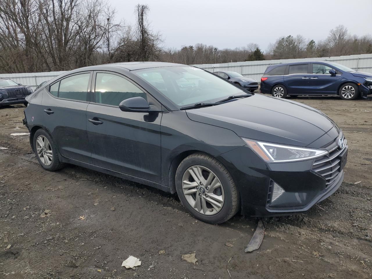 2019 Hyundai Elantra - Image 4