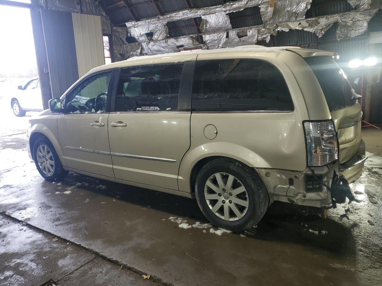 2013 Chrysler Town & Country - Image 2