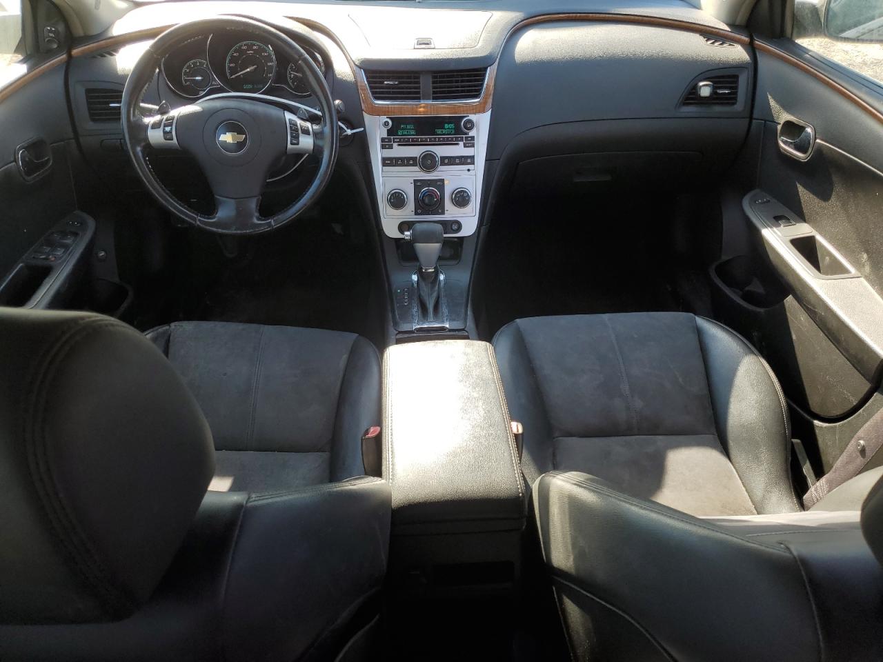2009 Chevrolet Malibu - Image 8