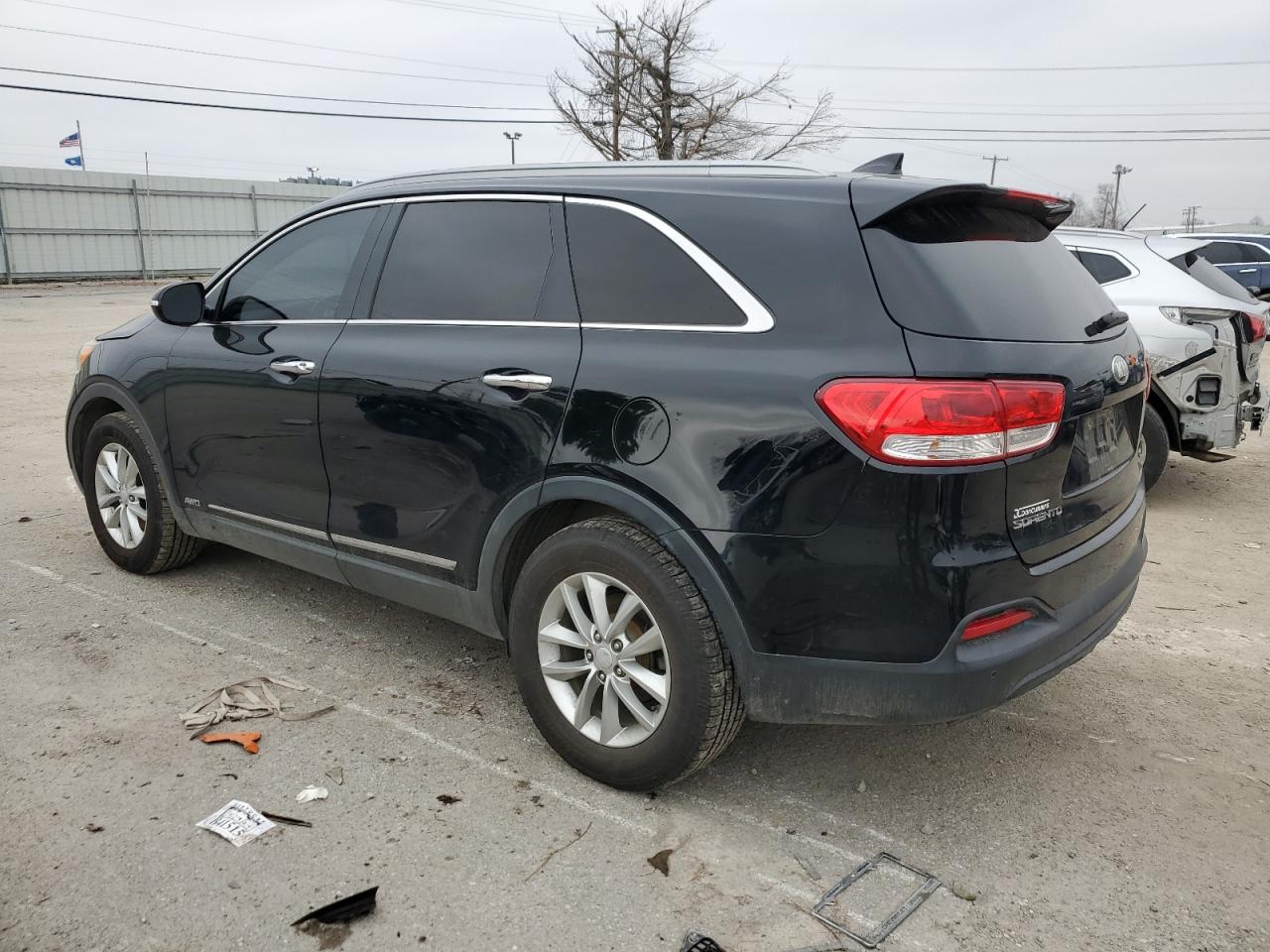 2016 Kia Sorento - Image 2
