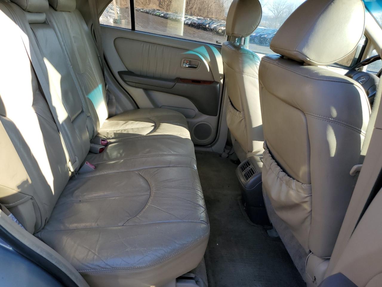 2002 Lexus RX - Image 11