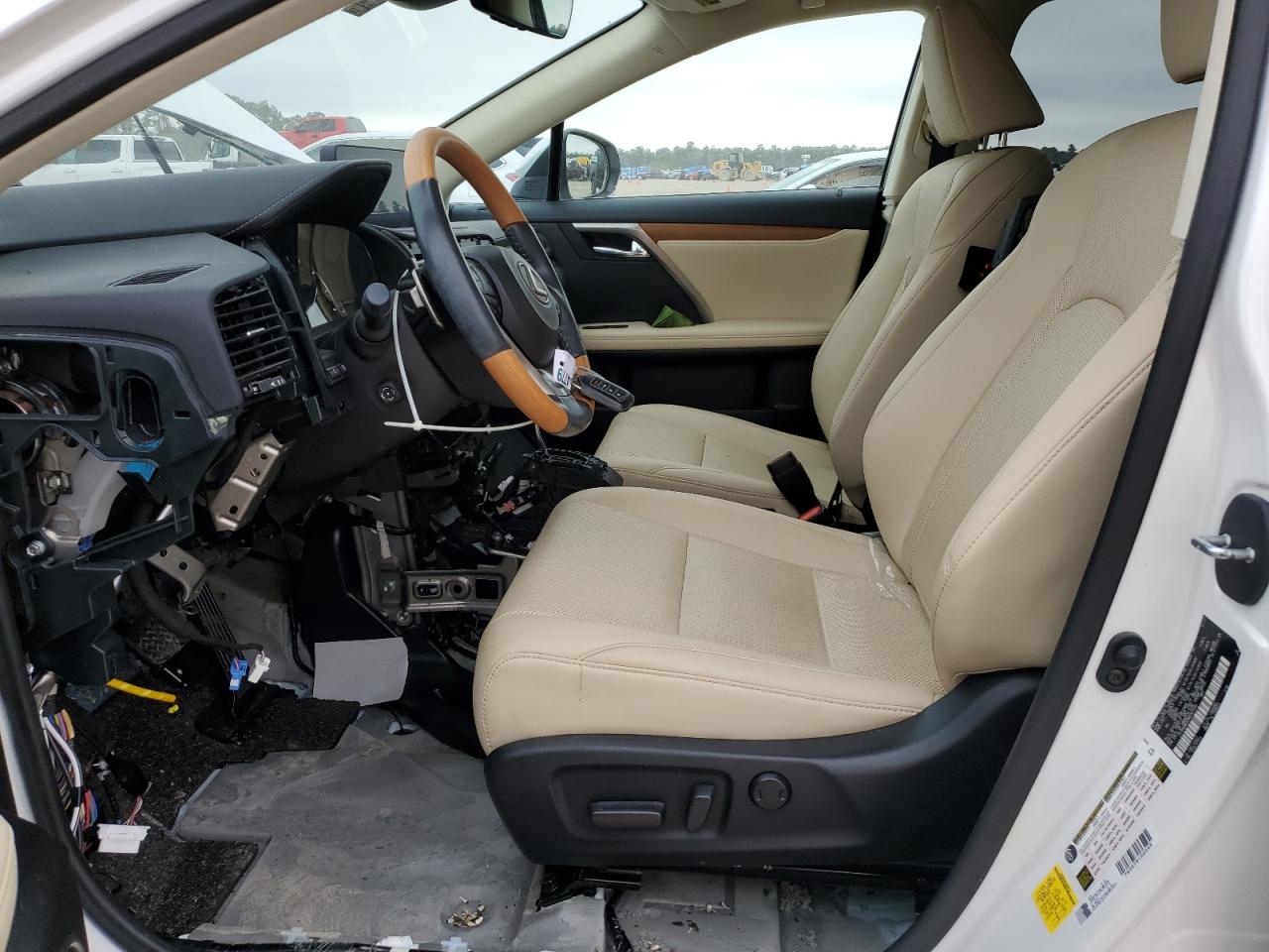 2021 Lexus RX - Image 7
