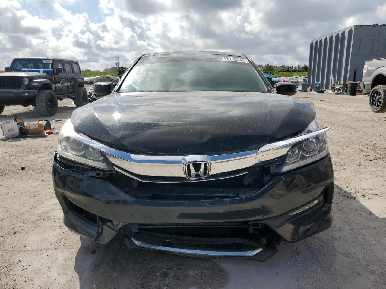 2016 Honda Accord - Image 5