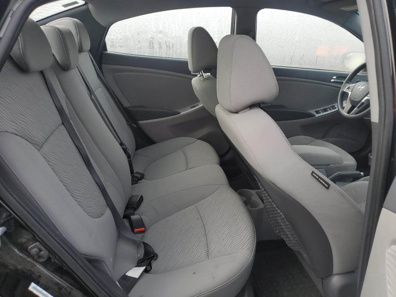 2014 Hyundai Accent - Image 10