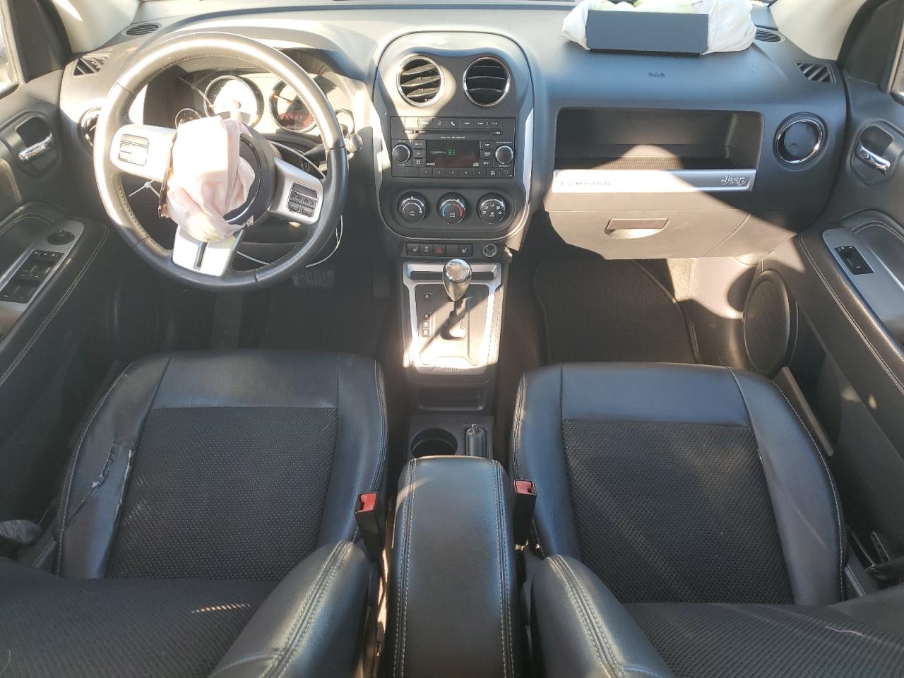 2015 Jeep Compass - Image 8