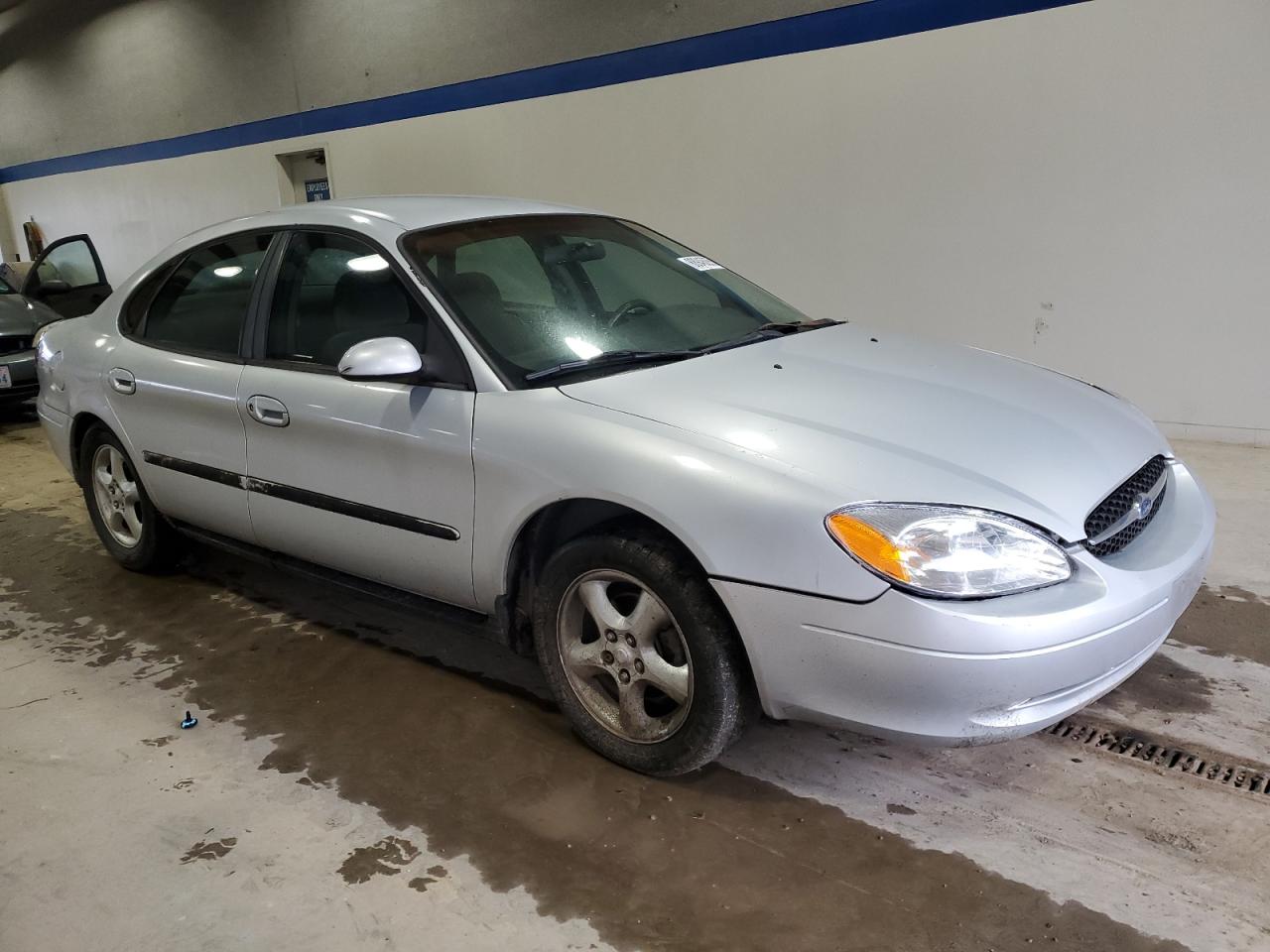 2000 Ford Taurus - Image 4