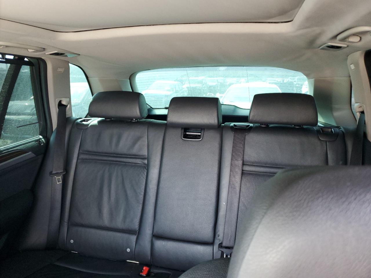 2011 BMW X5 - Image 10