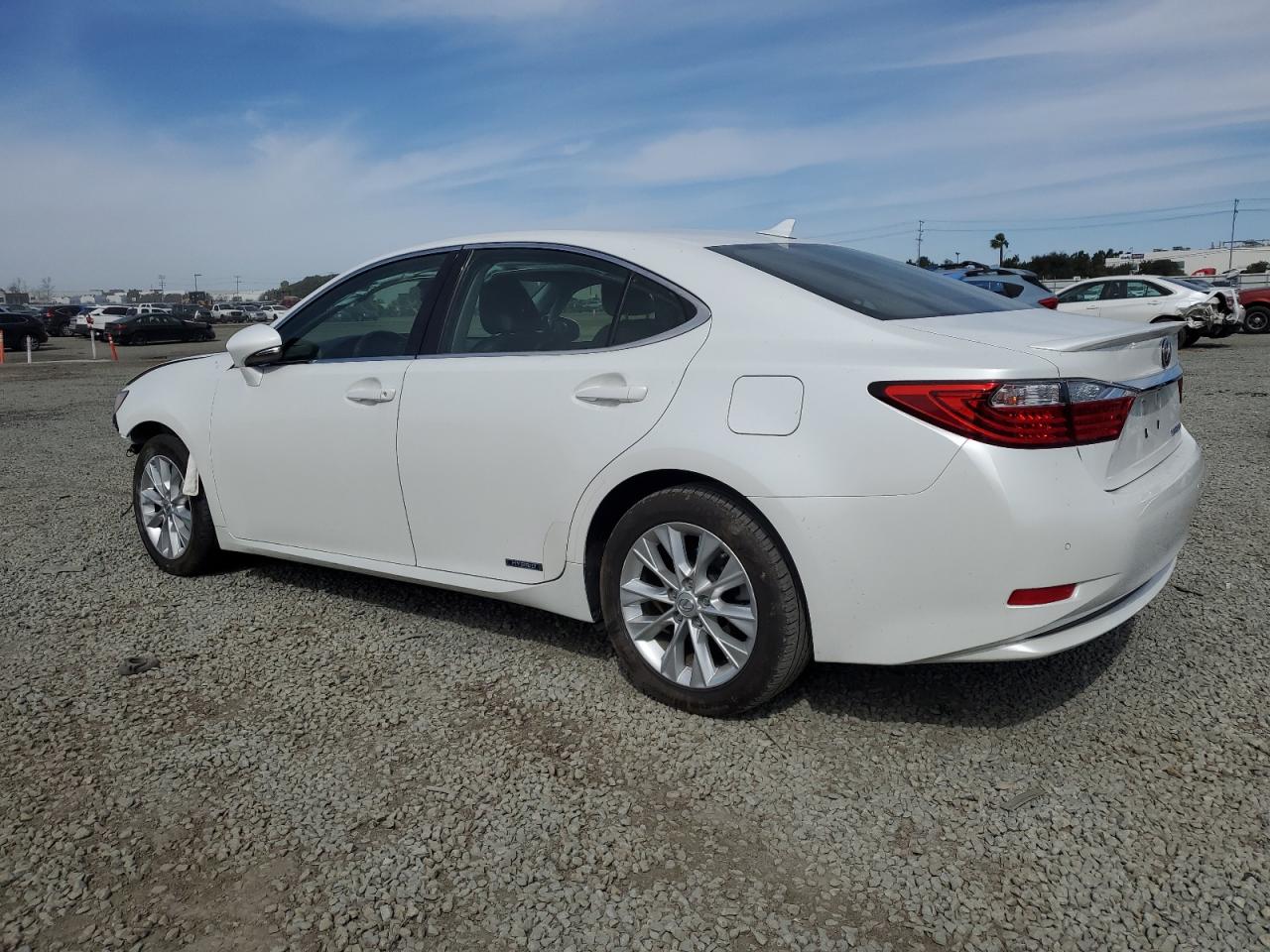 2013 Lexus ES - Image 2